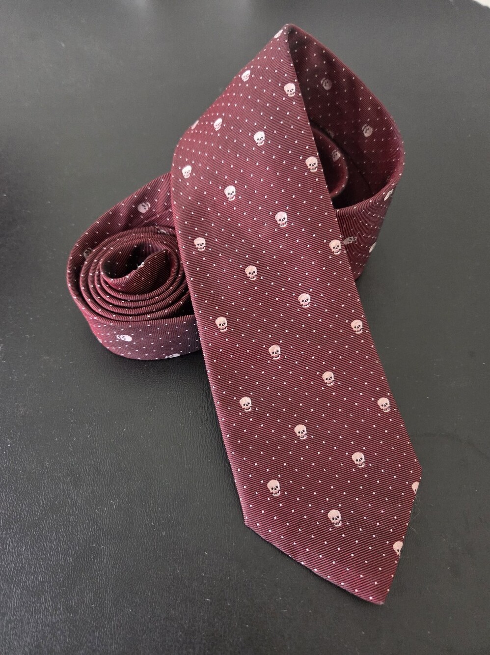 💀 Express Design Studio Premium Silk Skull Tie - Oxblood